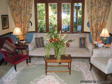 Markham House Hotel Суук Стая снимка